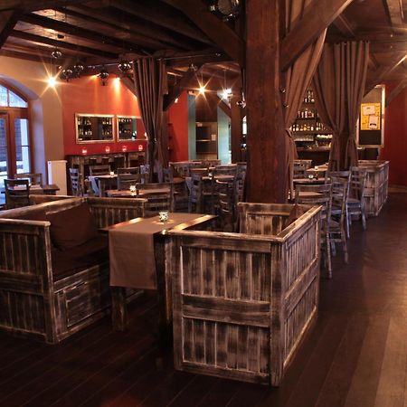 A' Propos Hotel, Restauracja, Club Валбжих Экстерьер фото